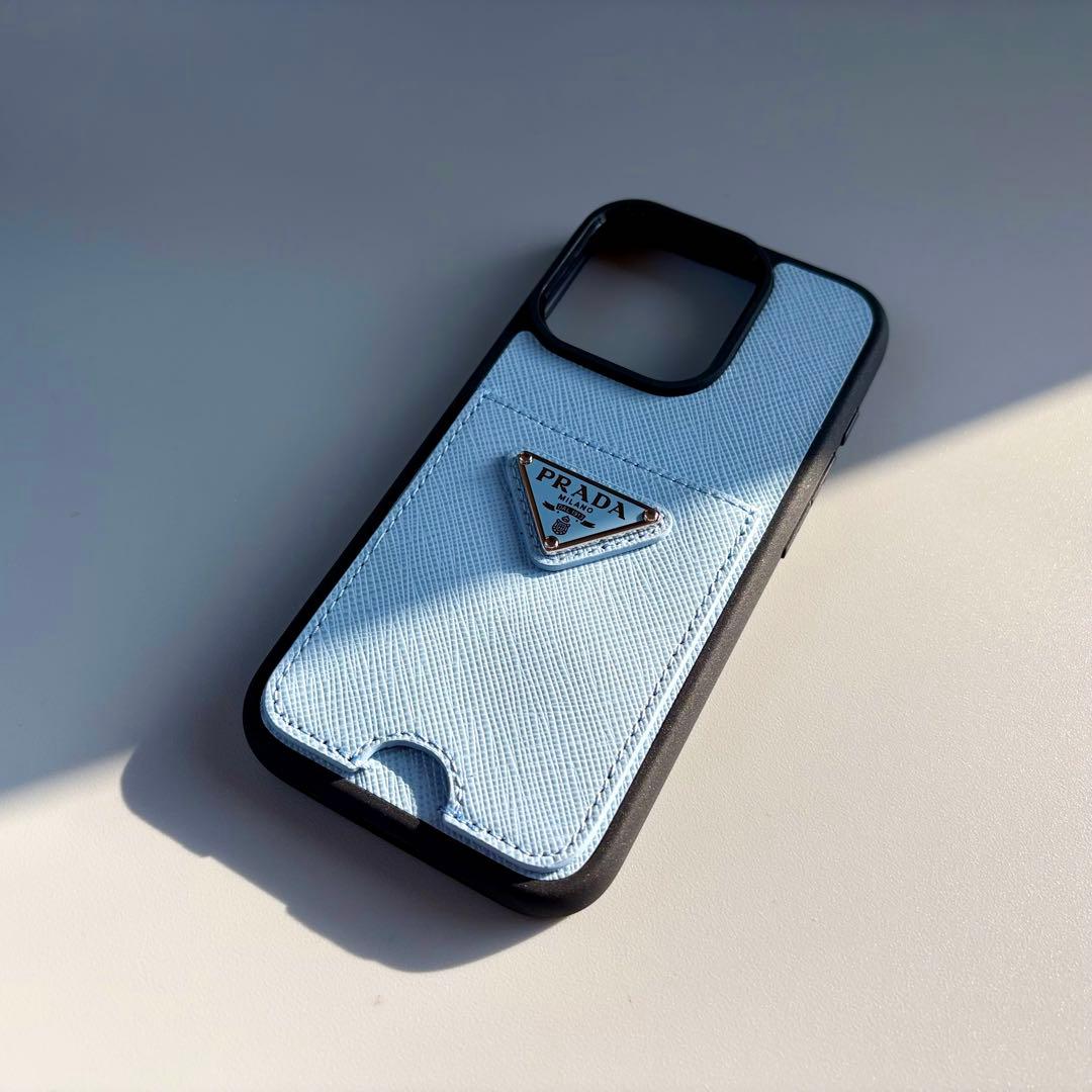 新品 未使用 PRADA プラダ iPhoneケース 15 Pro ロゴ 箱あり