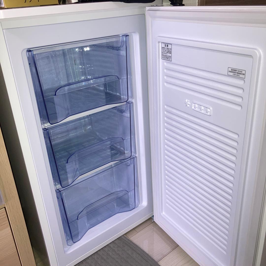 【　まめたんく　】(引取り限定)アイリスオーヤマ 冷凍庫 ホワイト