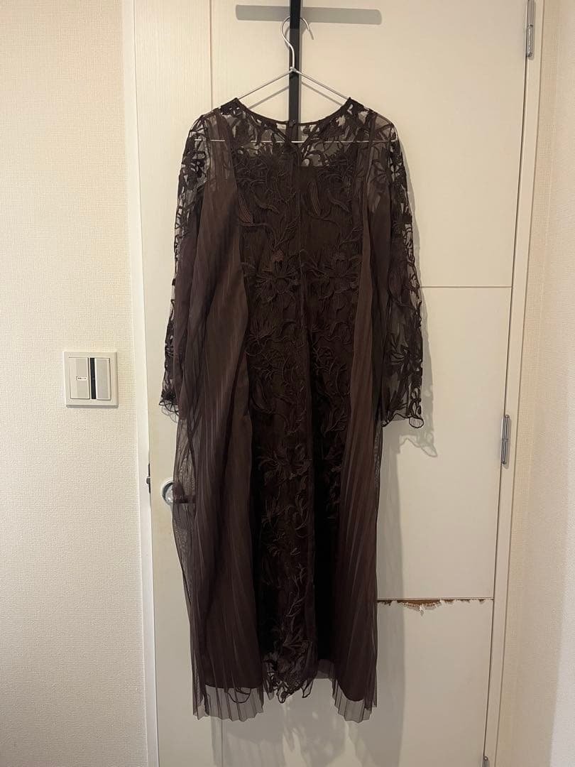 niana エスニックサイドプリーツドレス