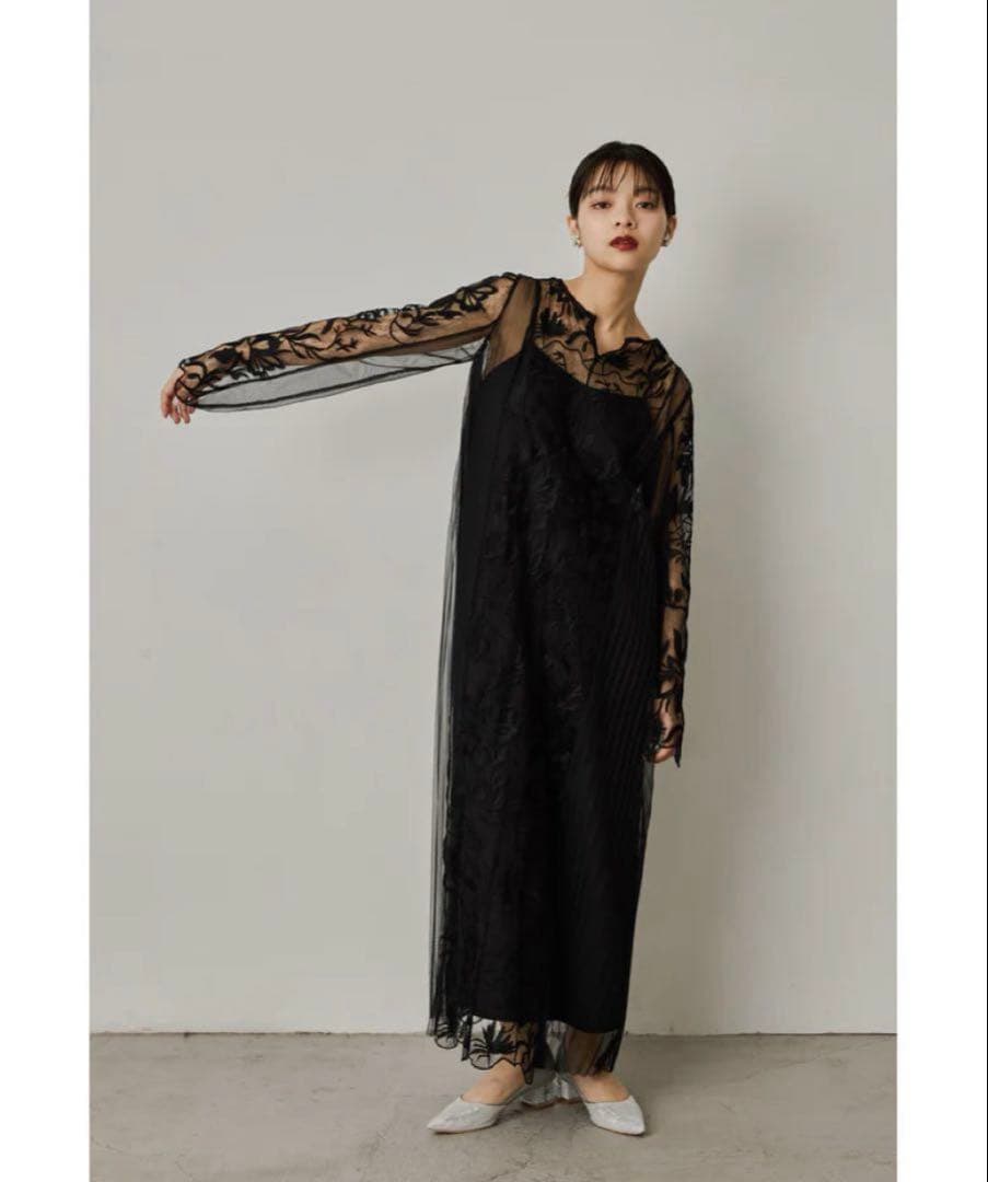 niana エスニックサイドプリーツドレス