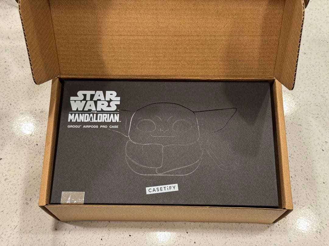 casetify マンダロリアングロッグAirPods Pro Case