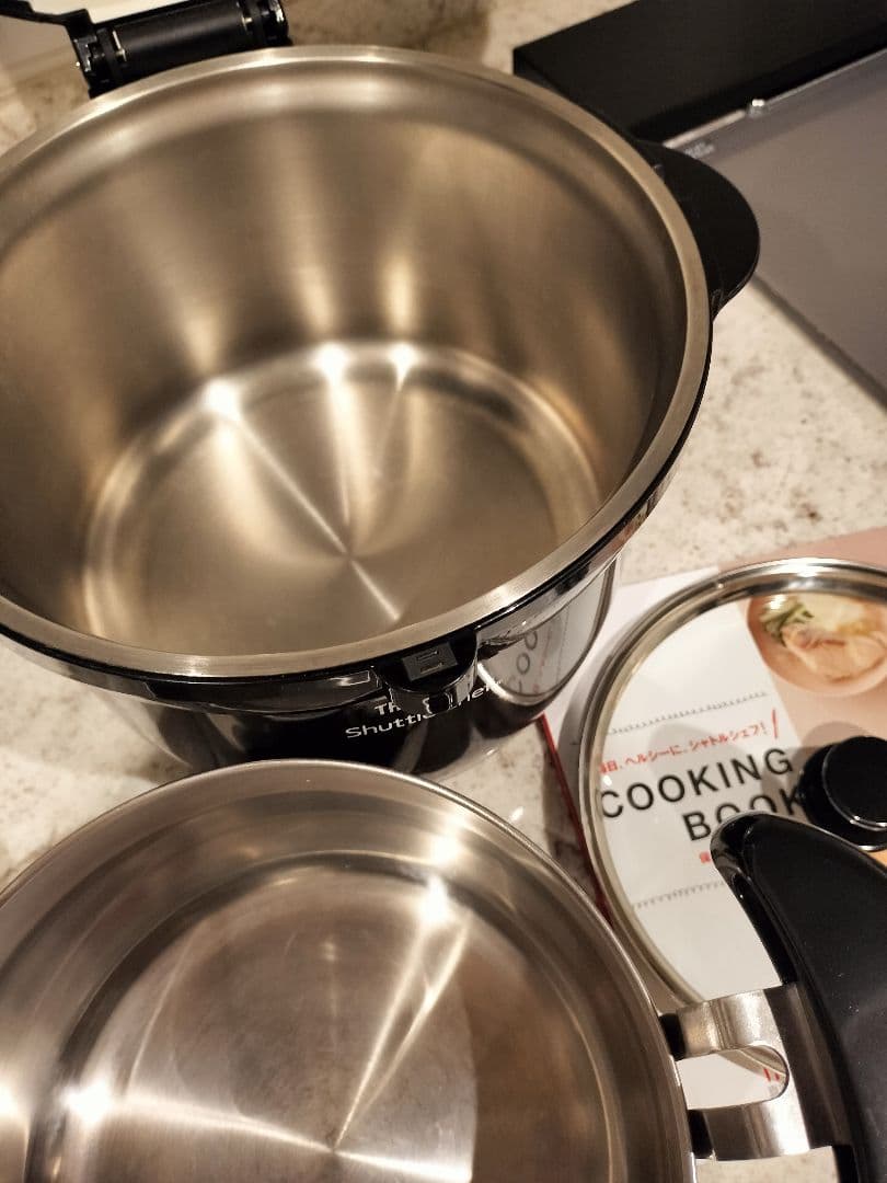 サーモス　真空保温調理器　シャトルシェフ　ブラック3.0L　クッキングブック付き