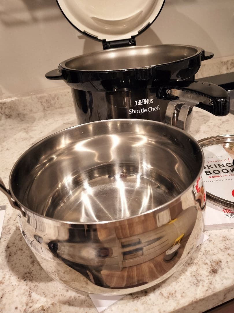 サーモス　真空保温調理器　シャトルシェフ　ブラック3.0L　クッキングブック付き