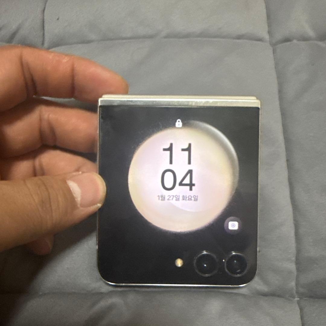 「韓国 購買」Samsung Galaxy Z Flip5