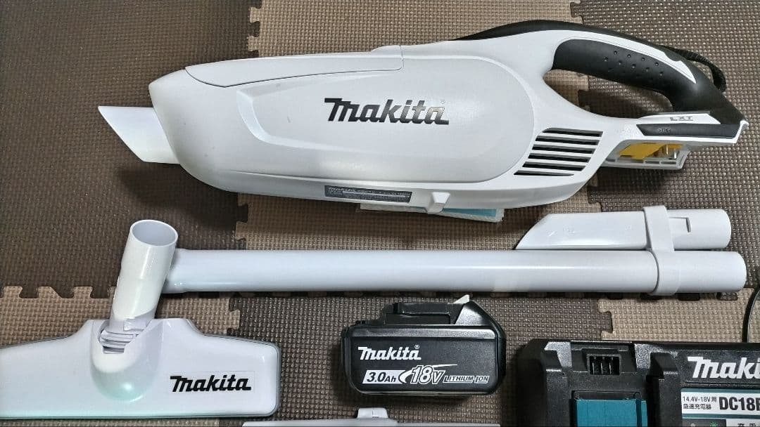■マキタ ■超お得４セット！！ ■CL182FDK 18V充電式クリーナー