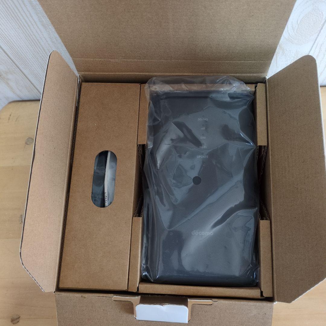 docomo  5G HR02 新品未使用品