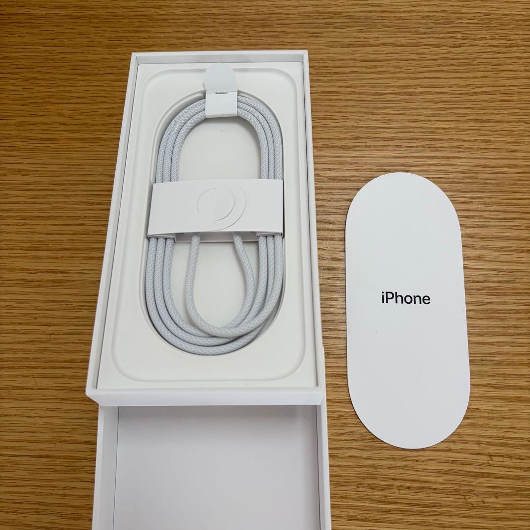 【美品】【SIMフリー】iPhone 17 256GB 本体 ラベンダー