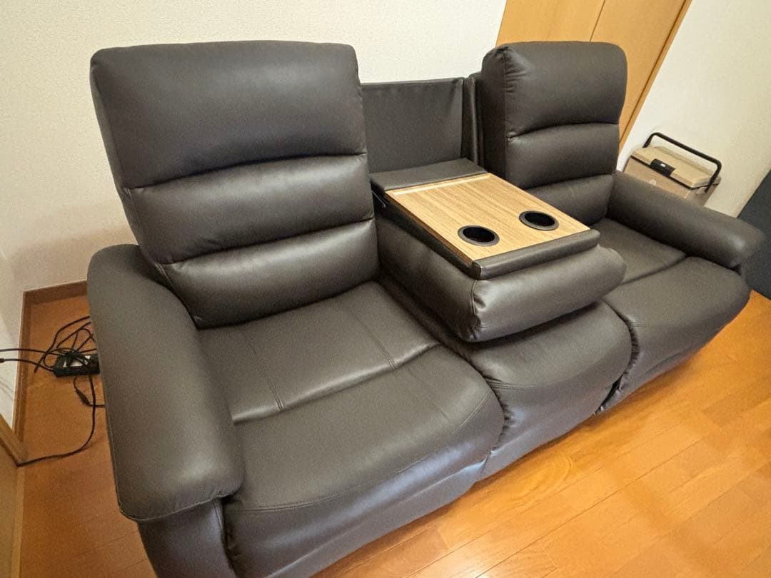 A*要様 3人用電動本革テーブル付きリクライニングソファ(Nビリーバ2本革DBR