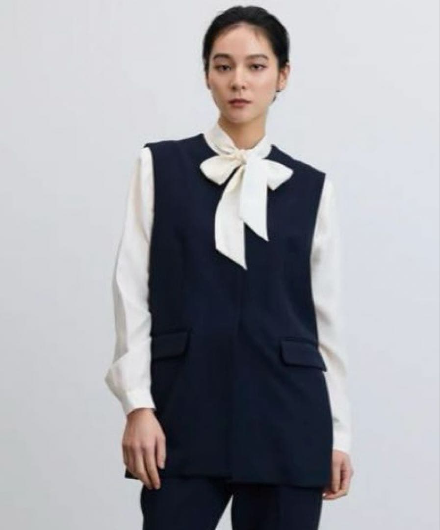 SOEJU クルーネックジレ　ネイビー
