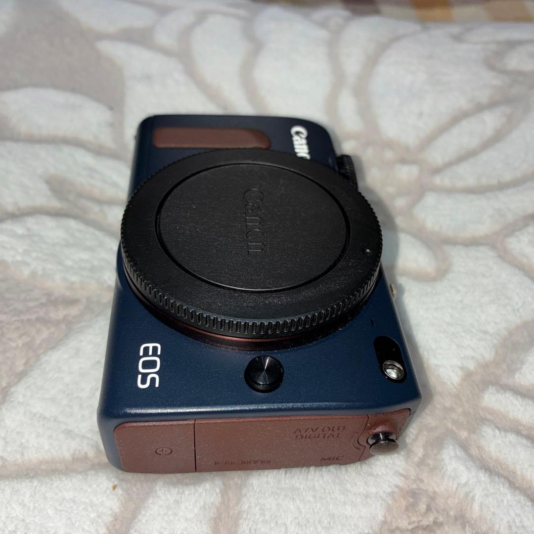 美品！Canon キャノン EOS M2ミラーレス一眼カメラ ボディ