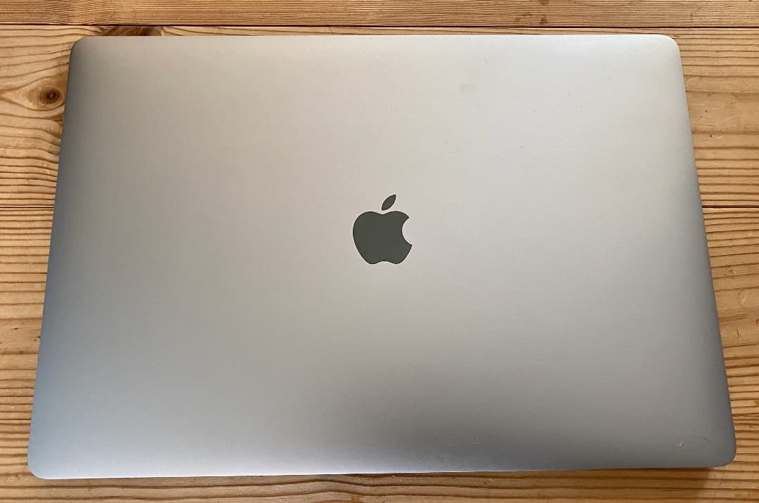 MacBook Pro 2018 15inch　メモリ32GB　512GB