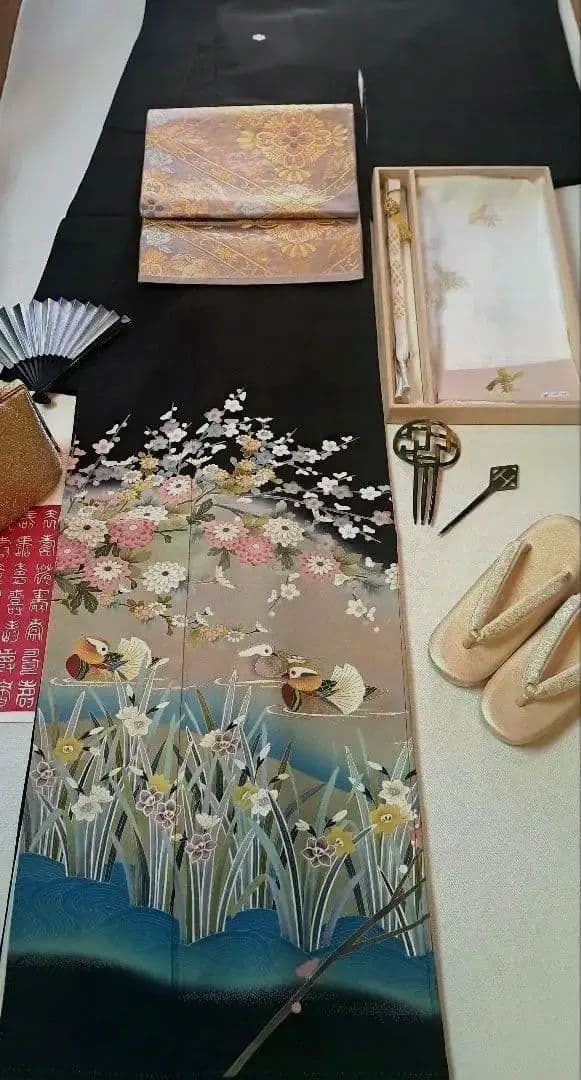 美品❇️本加賀友禅作家物　暈し染め　比翼仕立て５つ紋　フルセット