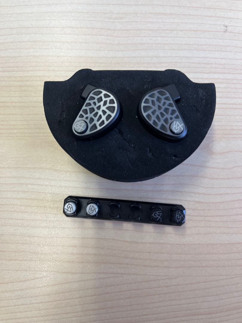 64 AUDIO U18s イヤホン