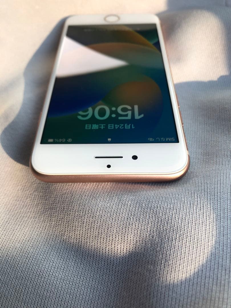 ①超美品 iPhone8 64GB バッテリー最大容量:87 SIMフリー