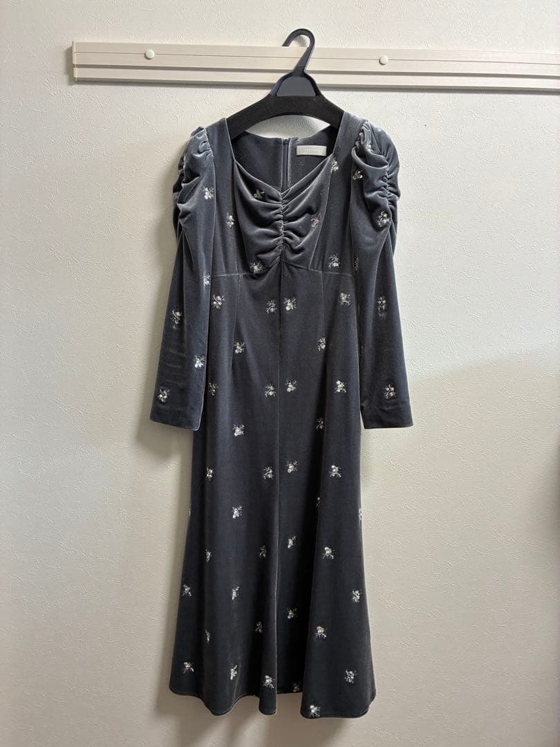 ⭐︎値下げ希望者1時間限定価格⭐︎ネット完売【CELFORD】刺繍ベロアワンピース