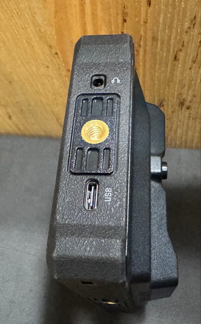 HOLLYLAND MARS M1 ワイヤレス映像伝送モニター①