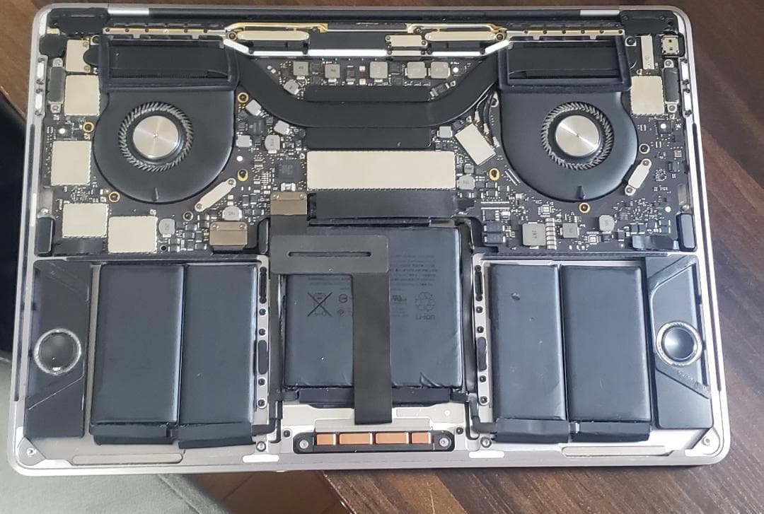 Macbook Pro ジュンク堂