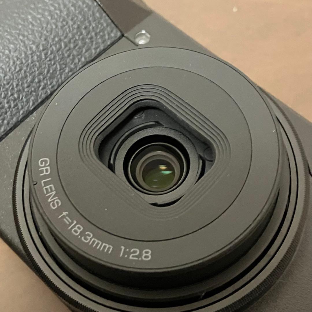 RICOH GR IV ショット数100以下 新品同様　アクセサリー多数付属！