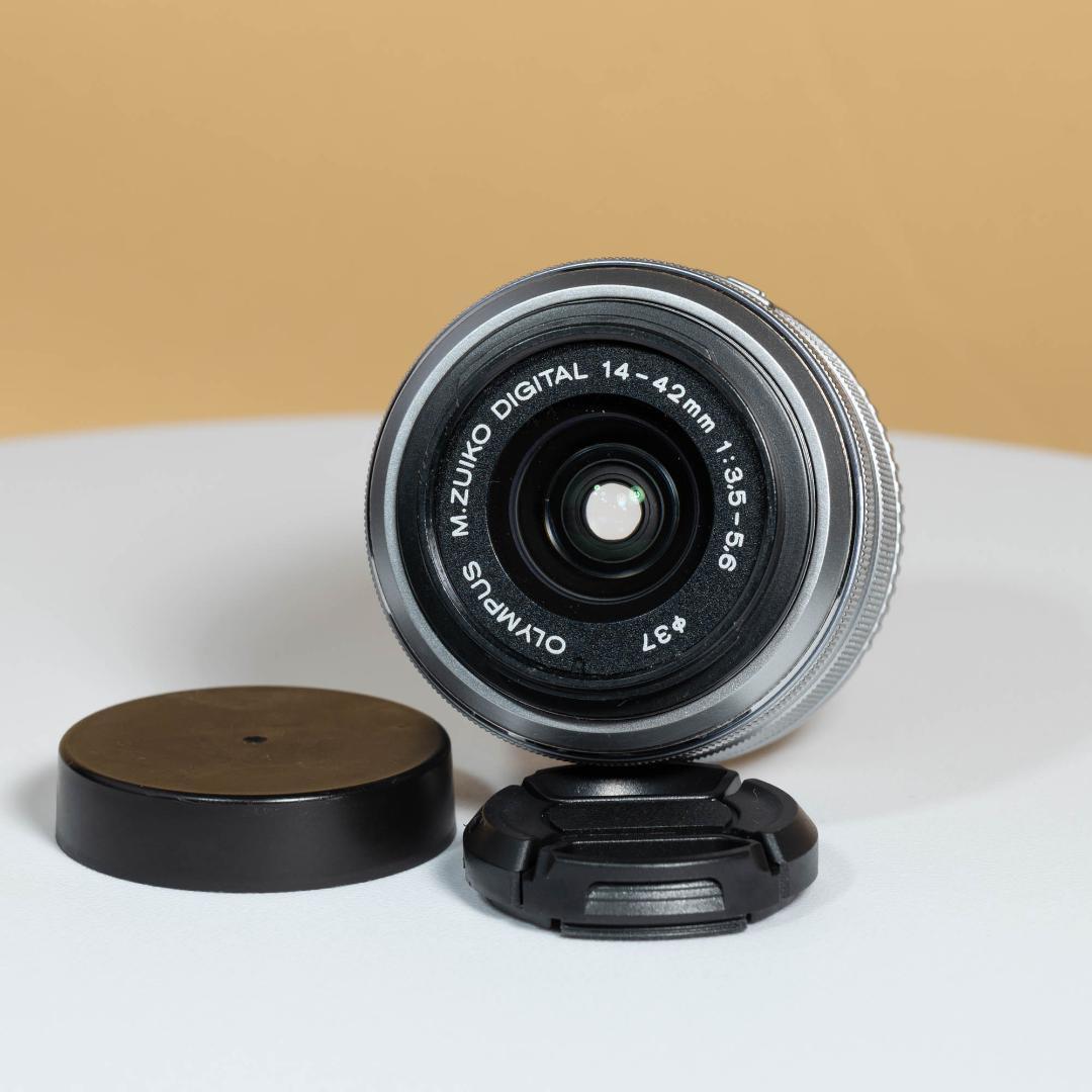 OLYMPUS M.ZUIKO DIGITAL 14-42mm Ⅱ R シルバー