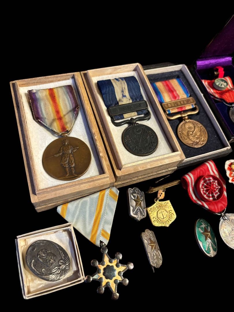 衛*門様 勲章 まとめ 大量 支那事変従軍記 日本軍 大日本帝国 バッジ