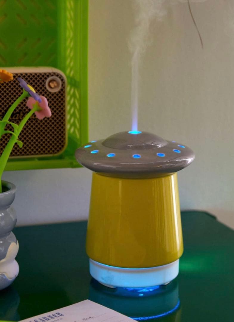 加湿器　ディフューザー　アロマ　乾燥　UFO UrbanOutfitters