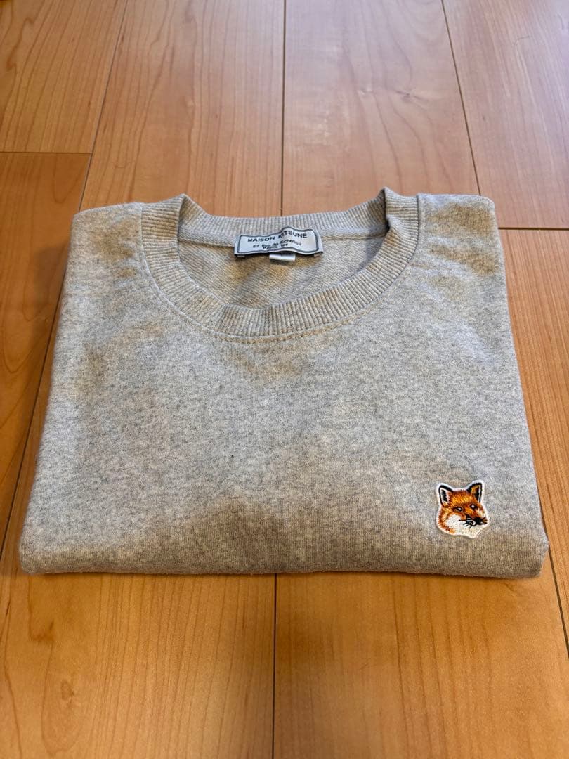 MAISON KITSUNÉ グレー クルーネック スウェット