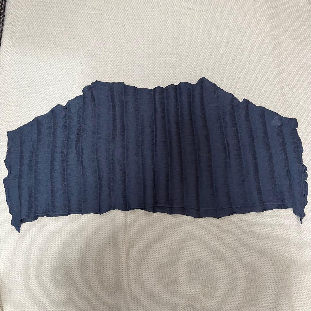 meイッセイミヤケ　シースルークレープ ノースリーブトップス　グレー