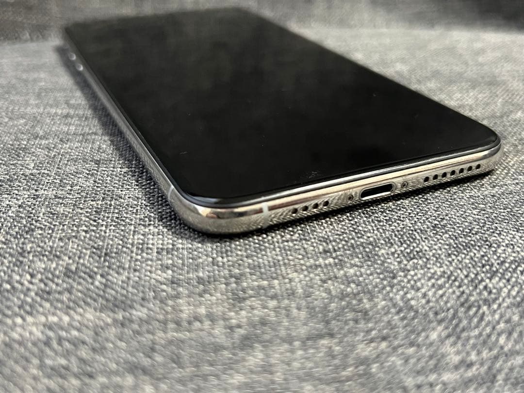 希少　iPhone XS MAX 256GB シルバー　SIMフリー