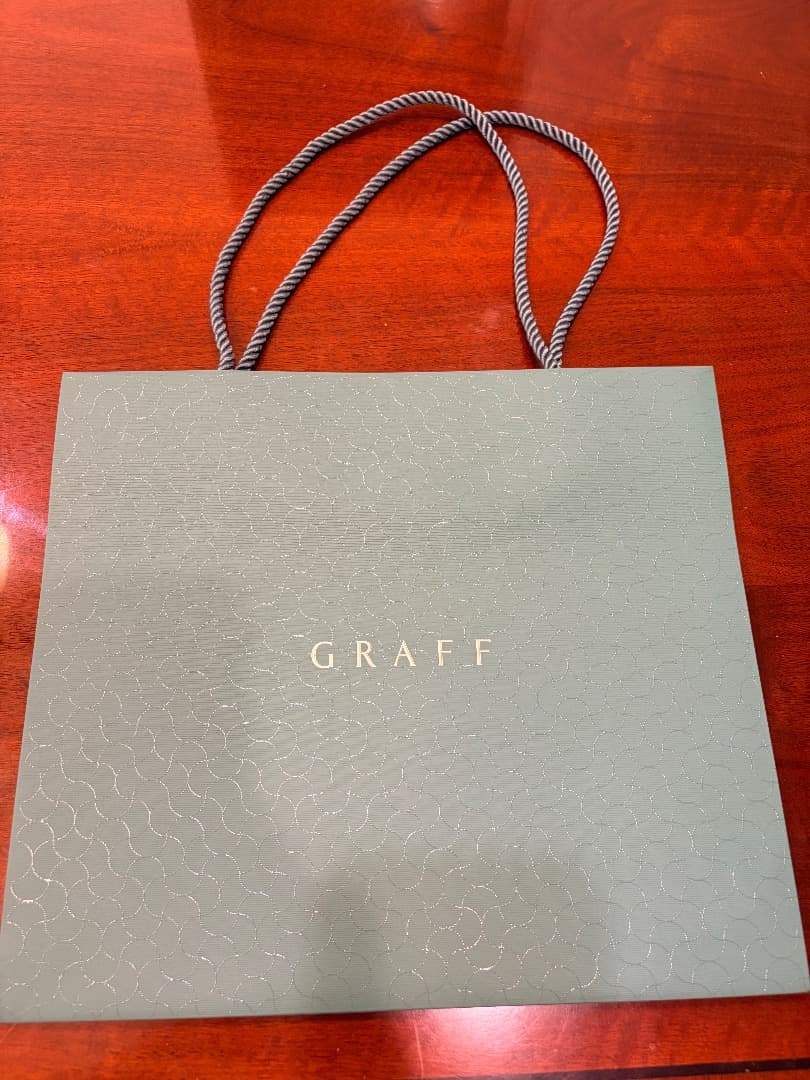 Graff 空箱のみ（ネックレス）　リニューアル後　新作