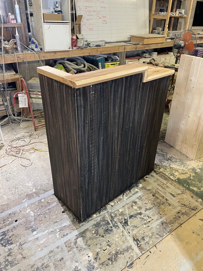 現品処分品　木製ダークブラウンカウンターテーブル