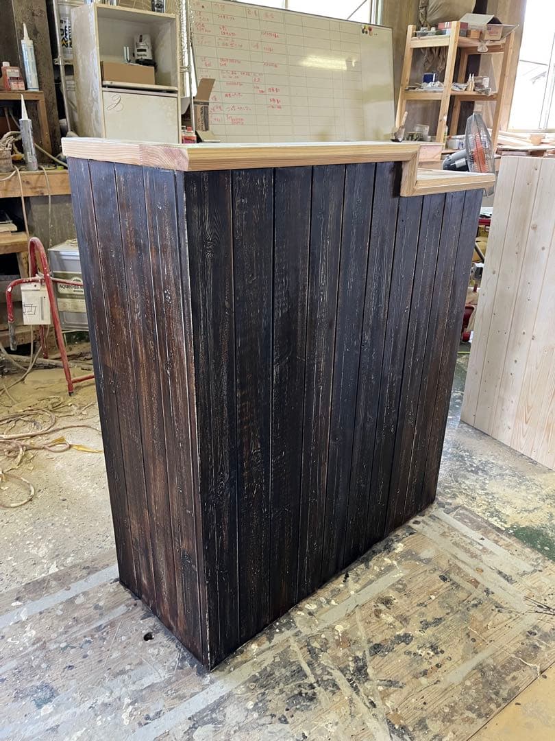 現品処分品　木製ダークブラウンカウンターテーブル