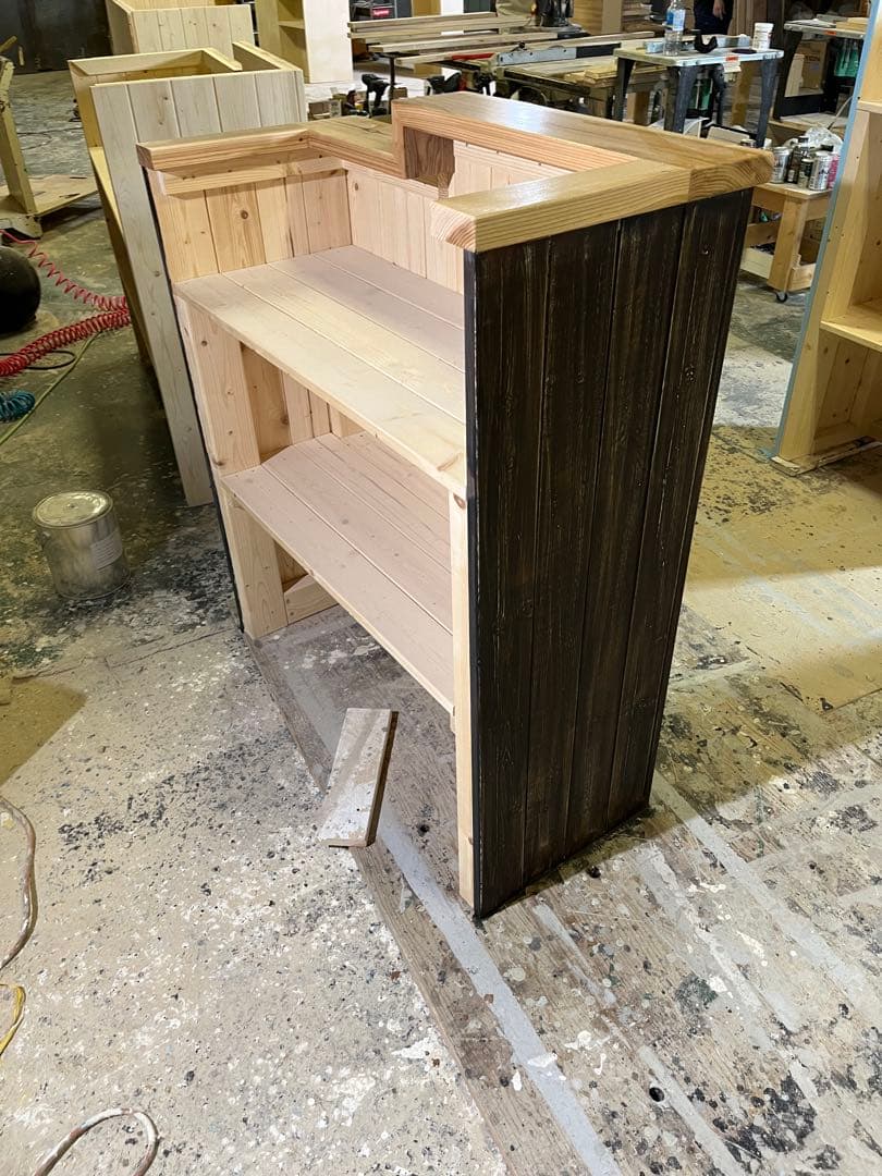 現品処分品　木製ダークブラウンカウンターテーブル