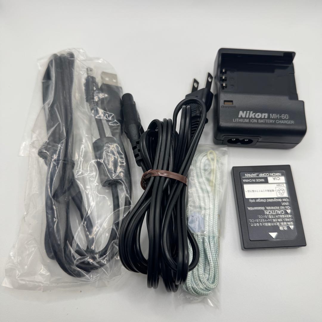 【美品】NIKON COOLPIX 2500 コンデジ クールピクス 箱付