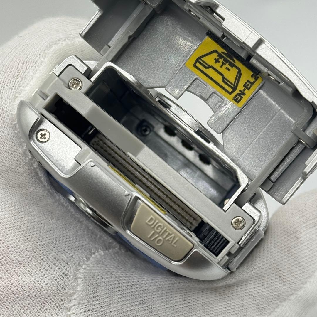 【美品】NIKON COOLPIX 2500 コンデジ クールピクス 箱付