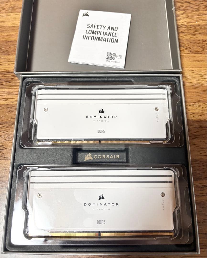 メモリー CORSAIR DOMINATOR DDR5 64GB (2x32GB)