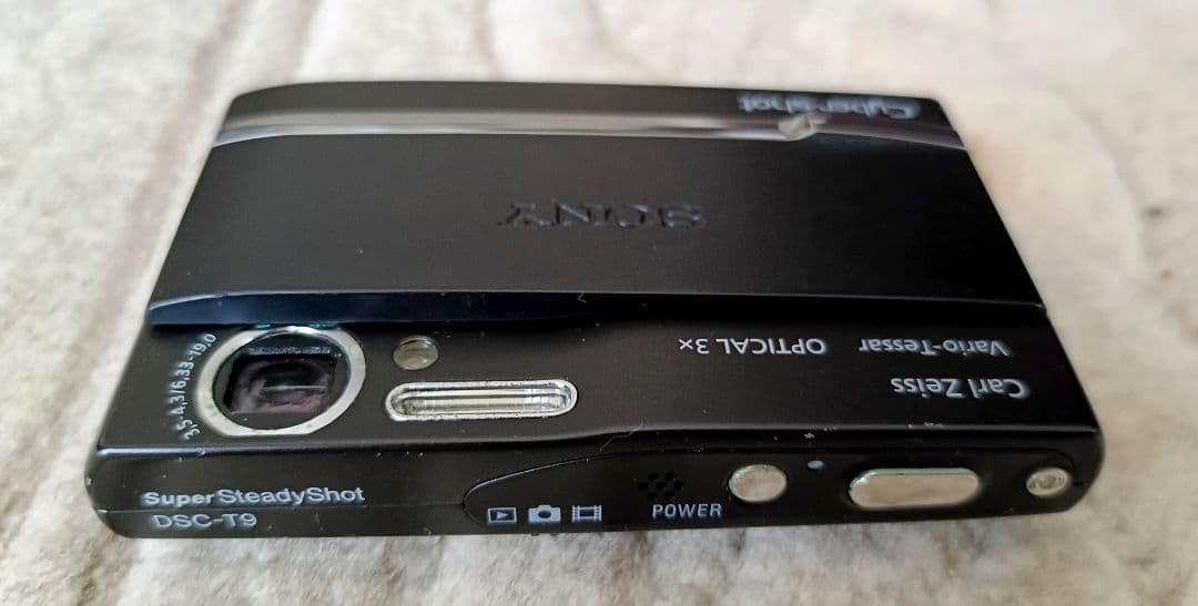 SonyソニーCyber-shot DSC-T5 •ステーション•革製カバー付き