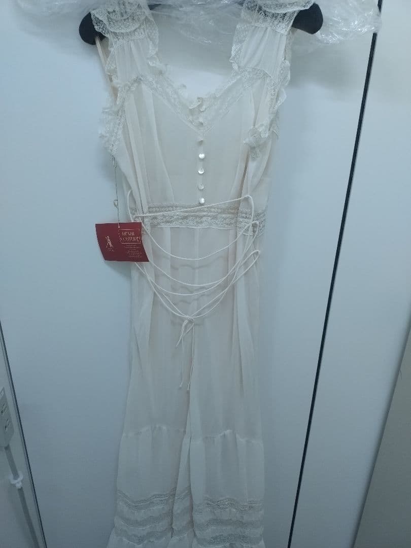 me&me couture レースワンピース新品未使用