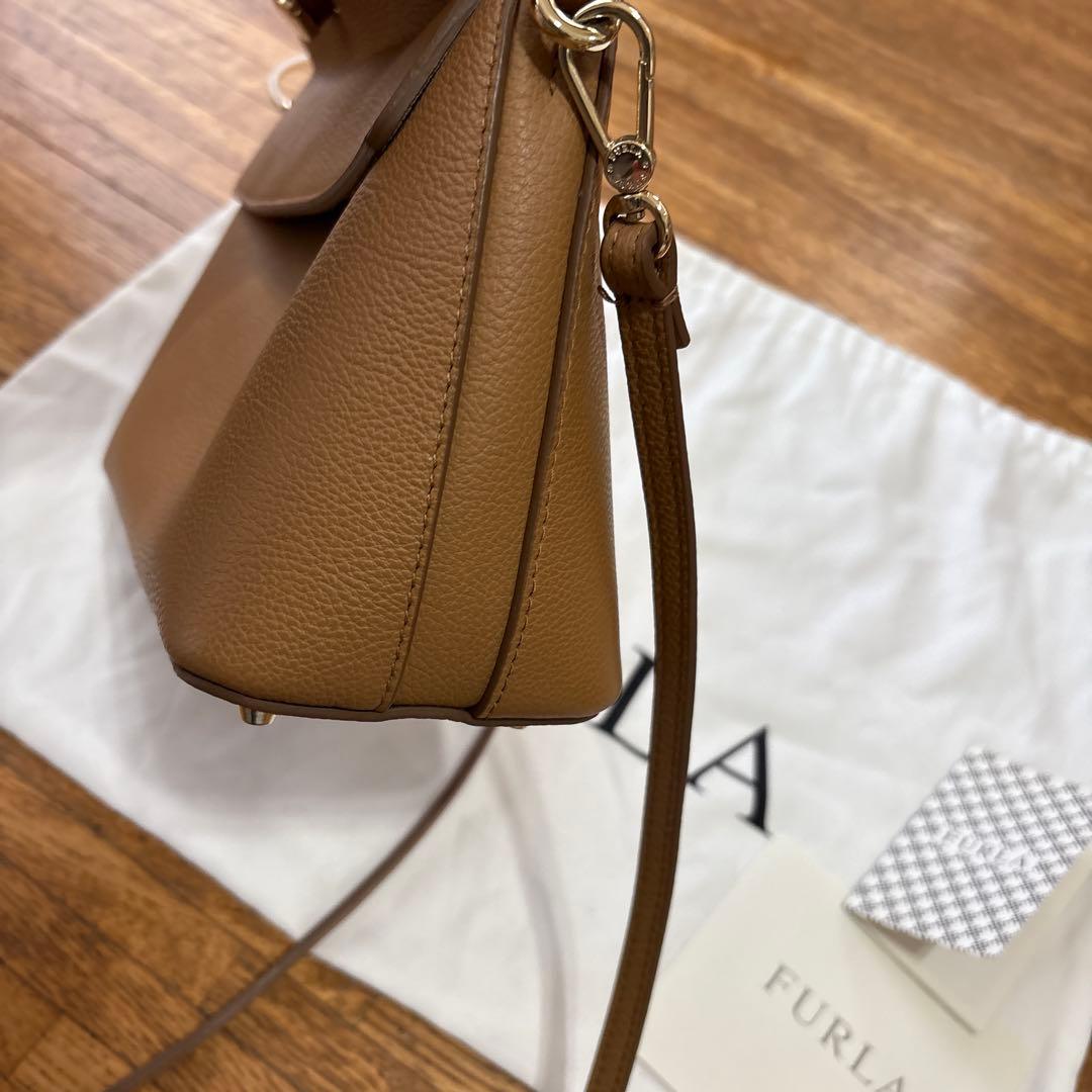 FURLA レザー ショルダーバッグ　　★タイムセール★本日22時まで★