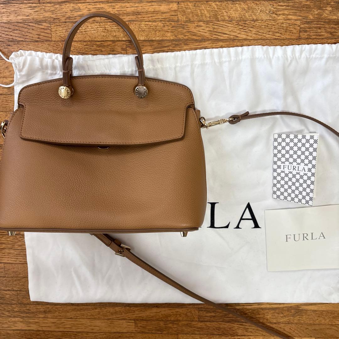 FURLA レザー ショルダーバッグ　　★タイムセール★本日22時まで★