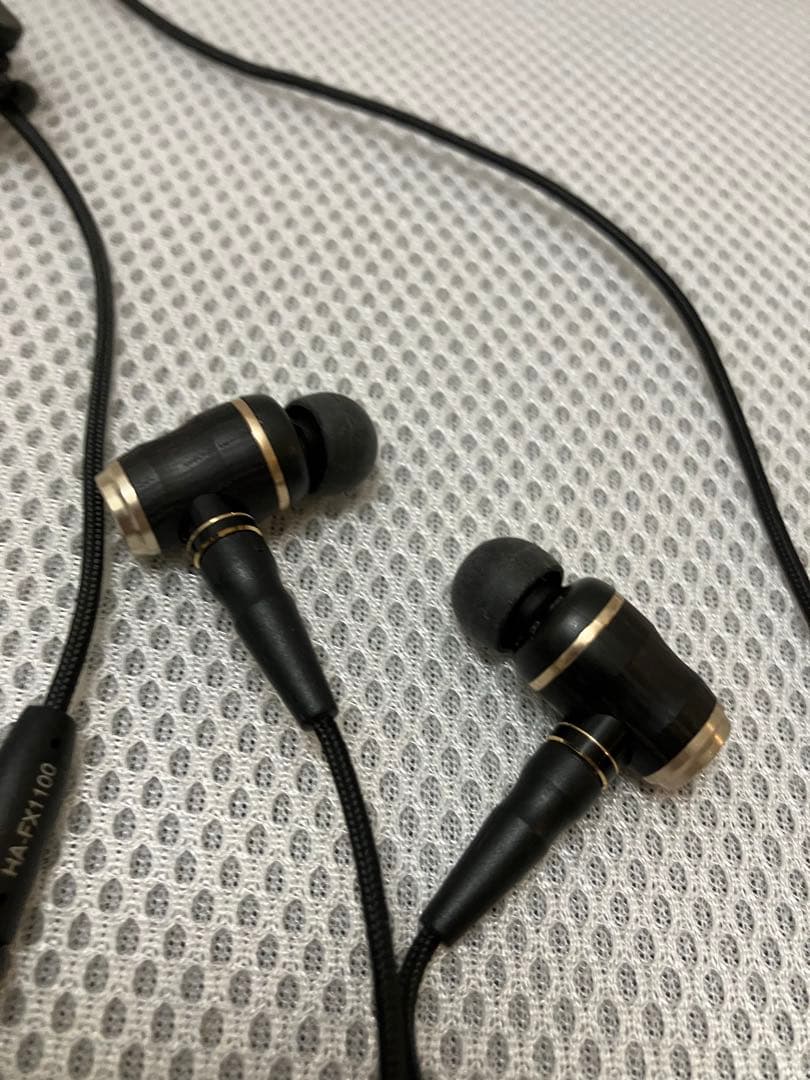 ほぼ未使用 JVC HA-FX1100 ウッドハウジング イヤフォン