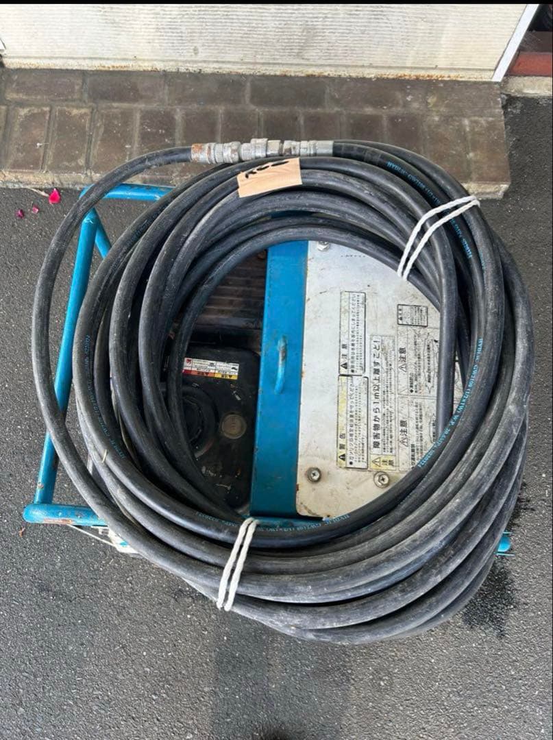 KL2★強い★ツルミ鶴見製作所エンジン式高圧洗浄機　多水量型　HPJ-680ES