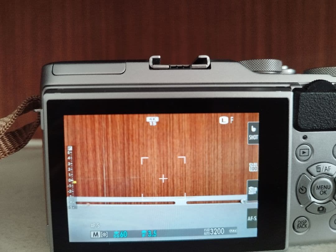 Fujifilm X-A5 ミラーレス一眼 15-45mmレンズ