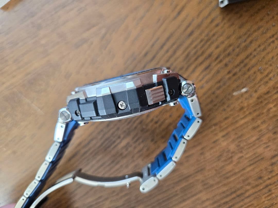 カシオ G-SHOCK 美品　MTG-G1000D CASIO