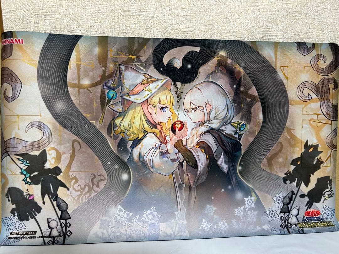 遊戯王 白き森　罪宝の囁き　プレイマット 未使用品