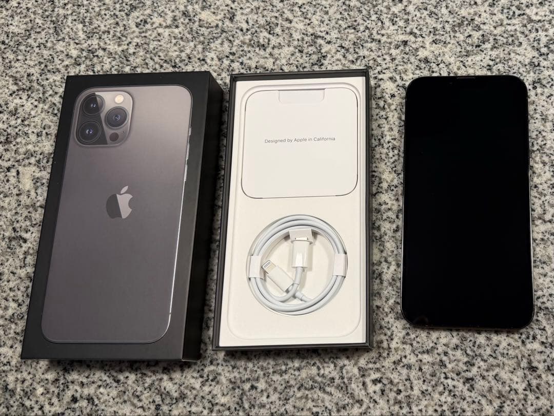 Apple iPhone 13 Pro Max 256GB 黒　バッテリ87％