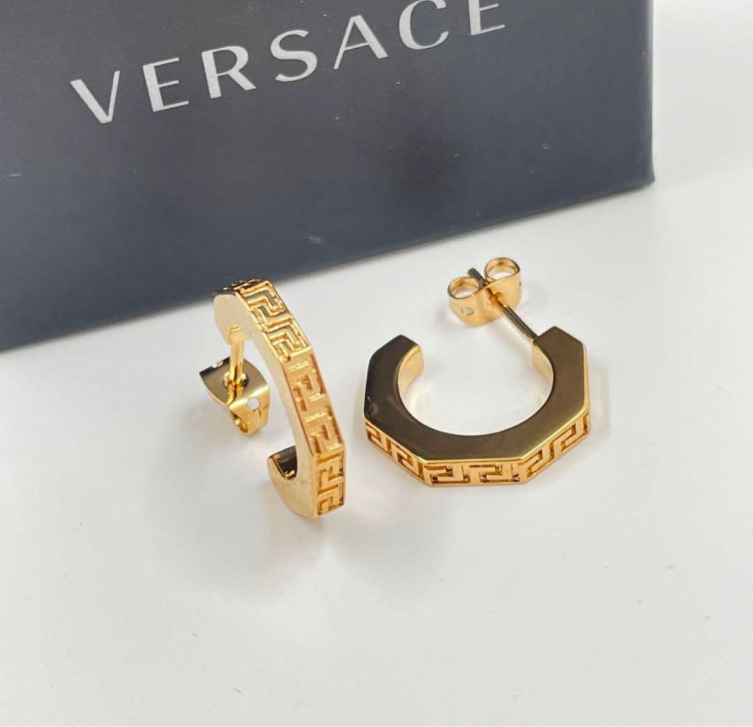 VERSACE /ヴェルサーチェ　グレカ ピアス フープ ゴールド 箱なし