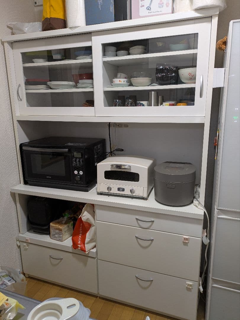 食器棚、キッチンボード