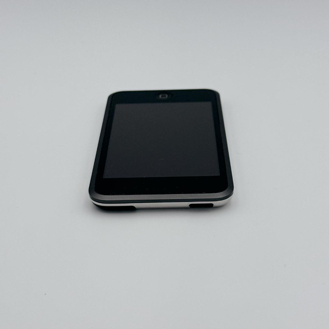 【希少・ほぼ未使用】ジョンレノンモデル iPod Touch 32GB 初代