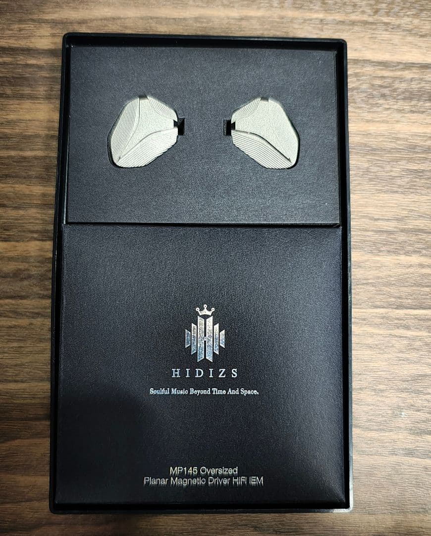 《美品》Hidizs MP145 4.4mm 平面駆動ドライバーイヤホン《完品》