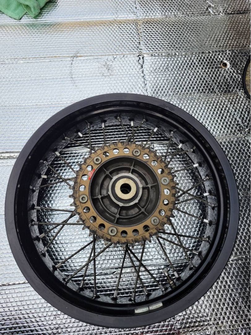 DRZ400SM リアホイール